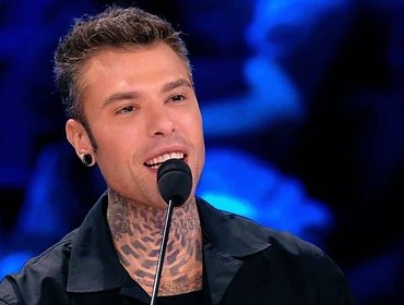 «Fedez operato d'urgenza», cos'è successo? Gesto di Chiara Ferragni