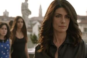 Stasera in tv, oggi 27 ottobre 2021: Luce dei tuoi occhi e Mio fratello rincorre i dinosauri