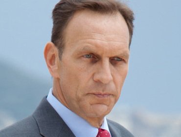 Un posto al sole, anticipazioni 29 novembre 2022: Roberto sotto shock