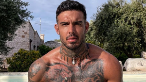Isola, appello di Lucas Peracchi a Ilary Blasi: «Pronto a spogliarmi per te»