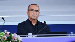 Sanremo 2026 rischia boicottaggio dei discografici come nel 2004: cosa succede