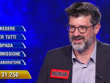 L'Eredità, Flavio Insinna acclama Laura Pausini: niente giustizia per Massimiliano