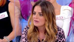 Uomini e Donne anticipazioni 24-26 gennaio: Roberta furiosa e due abbandoni