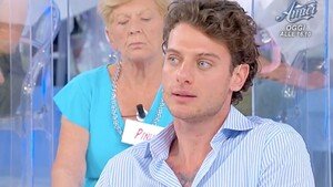 Anticipazioni Uomini e Donne 18 ottobre 2022: scatta bacio al trono classico
