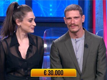 Ascolti TV 24 ottobre, Soliti Ignoti primeggia con Pilar Fogliati e Matteo Martari