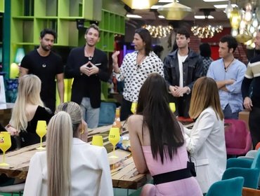 GF Vip, produzione impone tatuaggi coperti e niente orecchini agli uomini?