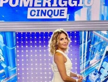 Barbara D'Urso costretta ad annullare le ferie? Mediaset prende una decisione inattesa