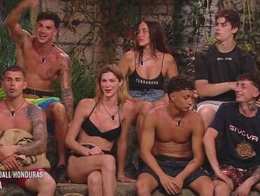Isola dei Famosi, buffonata falsi ritiri: il caso Angelo Famao, Leonardo Brum e Antonella Mosetti