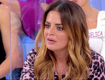 Uomini e Donne anticipazioni 24-26 gennaio: Roberta furiosa e due abbandoni