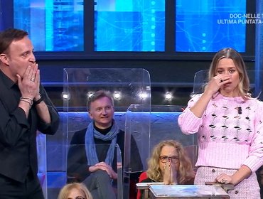 Ascolti TV 17 marzo, 'boom' Soliti Ignoti Amadeus spacca con Giò Di Tonno e Lola Ponce