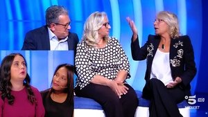 Storia lesbo C’è Posta Per Te, madre schifata: Maria De Filippi sbotta