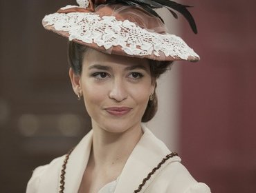 Una vita, anticipazioni 29 marzo: Natalia accetta di sedurre Felipe
