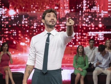Stefano De Martino torna con Stasera Tutto e Possibile e poi lascia?