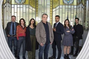 Programmi tv stasera, 4 aprile 2022: Nero a metà 3 e Isola dei Famosi
