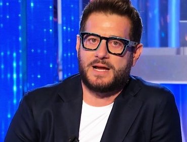 Enrico Papi nuovo programma Tilt, Mediaset diffidente: i motivi