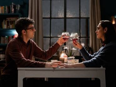 Fedeltà: trama, cast e trailer della nuova serie Netflix