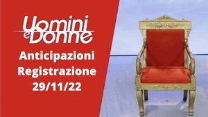 Anticipazioni Uomini e Donne 29/11: un’esterna emoziona tutto lo studio