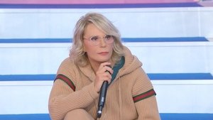 Uomini e Donne chiude per Natale. Maria De Filippi continua registrazioni
