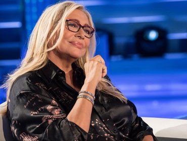 Amici 22 oggi fa flop contro Domenica In? Ospite internazionale da Mara Venier