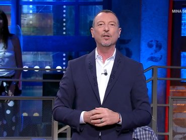 Ascolti TV 5 giugno, volge al capolinea Soliti Ignoti: 'Vi aspetto a settembre'