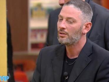 GF Vip, Edoardo Tavassi viola il regolamento e fa una confessione bollente