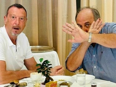 Gerry Scotti a Sanremo 2024? L'incontro con Amadeus: foto e verità