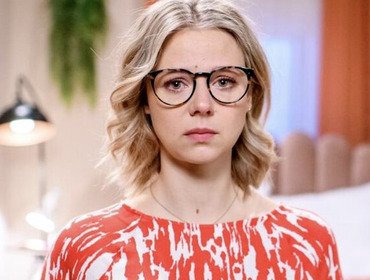 Tempesta d'amore, trame 10-16 dicembre 2023: Josie perde il lavoro