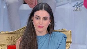 Uomini e Donne, anticipazioni 28 novembre 2022: Alessio demolisce Lavinia