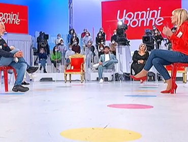 Uomini e Donne, Gemma presa da Franco e gli copia il look