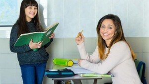 Un posto al sole, Sofia Piccirillo: «Vi svelo cosa succede sul set»