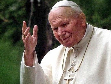 Giovanni Paolo II, papa Wojtyla moriva vent'anni fa: film in TV stasera e i documentari