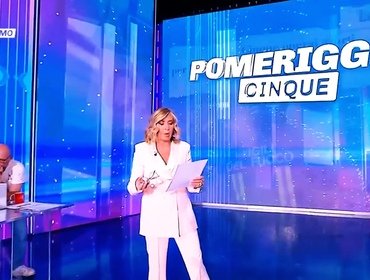 Pomeriggio 5 cambia orario e si rialza grazie a L'Isola: focus ascolti
