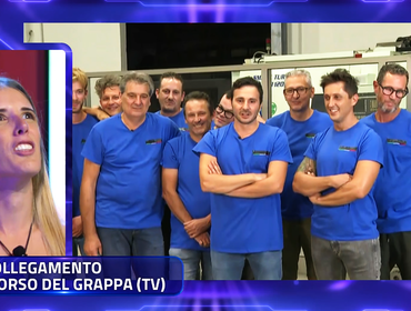 Grande Fratello, gesto a luci rosse in diretta (VIDEO): la regia toppa