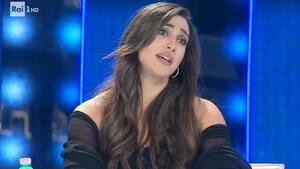 Tale e Quale Show 2023: chi è l'imitatrice di Belen, piovono critiche