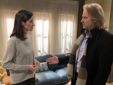 Tempesta d'amore, trame dal 7 al 13 gennaio 2024: Carolin sotto ricatto