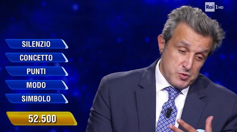 L'Eredità, Flavio Insinna e le parole commoventi per Gigi Proietti