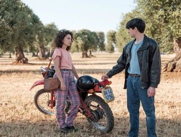 Stasera in tv, oggi 24 novembre 2021: Mare fuori 2 e Storia di una famiglia perbene