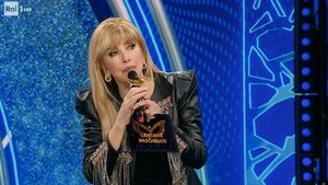 Cantante Mascherato: Milly Carlucci rimanda uno spareggio e chiude la diretta