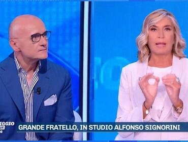 Pomeriggio 5, Signorini conduttore e «Myrta Merlino fuori»: manovre a Mediaset
