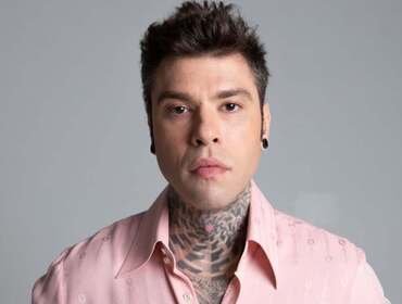 Come sta Fedez ricoverato e operato: c'entra tumore al pancreas?