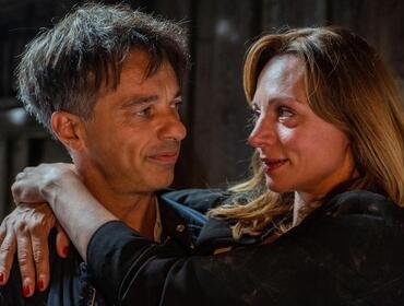 Tempesta d'amore anticipazioni 14-20 agosto 2022, incidente per Ariane e Robert la porta in salvo
