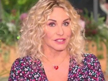È sempre mezzogiorno, Antonella Clerici l'annuncio in diretta: 'penultima settimana'