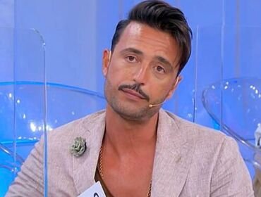 UeD, Armando Incarnato fidanzato: «Ha 20 anni meno di lui». La segnalazione