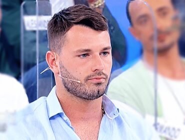 Uomini e Donne: Federico Dainese frequenta ex dama? I messaggi lo incastrano
