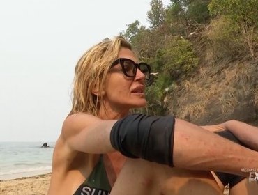 Isola, malore per Nathaly Caldonazzo: intervento medici e proteste. Come sta?