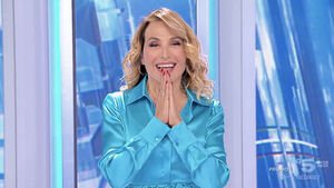 Barbara d'Urso sfiora il 20%: Madonna di Trevignano fa bene a Pomeriggio 5
