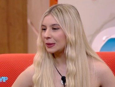 GF Vip, lite tra Edoardo e Micol, lei ha una crisi: «Chiamate qualcuno»