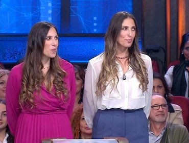 Soliti Ignoti – Il ritorno, trionfano le gemelle salernitane: il montepremi vinto