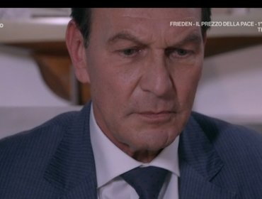 Un posto al sole, anticipazioni 26 aprile: la nostalgia di Roberto 