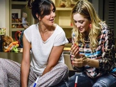 Stasera in tv, oggi 6 ottobre 2021: L'ispettore Coliandro e La verità, vi spiego, sull'amore